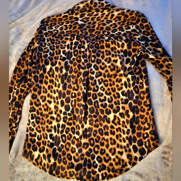 Express Portofino - Leopard Print Women's Top - Picture 3 of 8